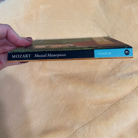✨HOST PICK✨ Mozart Musical Masterpieces cd with booklet - Picture 3 of 7
